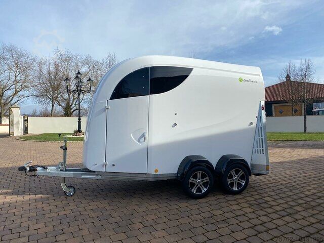 Veewagen Bücker Trailer Careliner L Vollpolyester 2 Pferdehänger