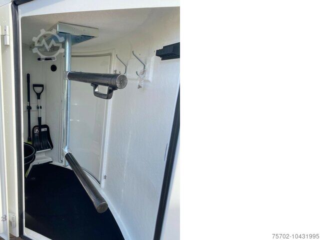 Veewagen Bücker Trailer Careliner L Vollpolyester 2 Pferdehänger