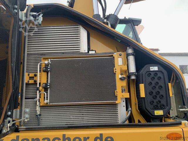 Mobile excavator Caterpillar M317-07B
