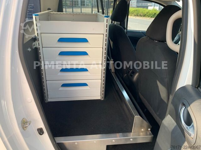 Furgone pick-up NISSAN Navara NP300 4x4 190PS Ausbau Regal  3,5t AHK