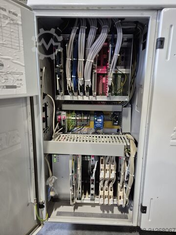 Máquina de moldagem por injeção Arburg GOLDEN EDITION 470-1500-400  2012