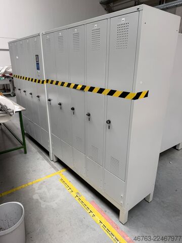 5er Garderobenschrank mit Bank C+P Möbelsysteme S 3000 Evolo
