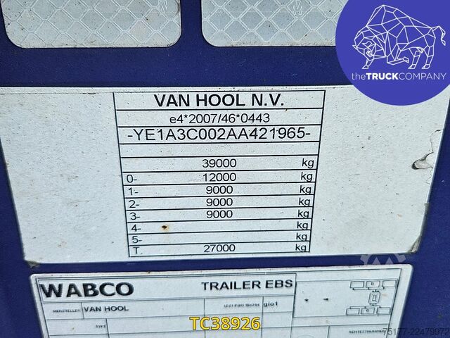 Transport af containere Vanhool 30 ‘ , 20’. ADR