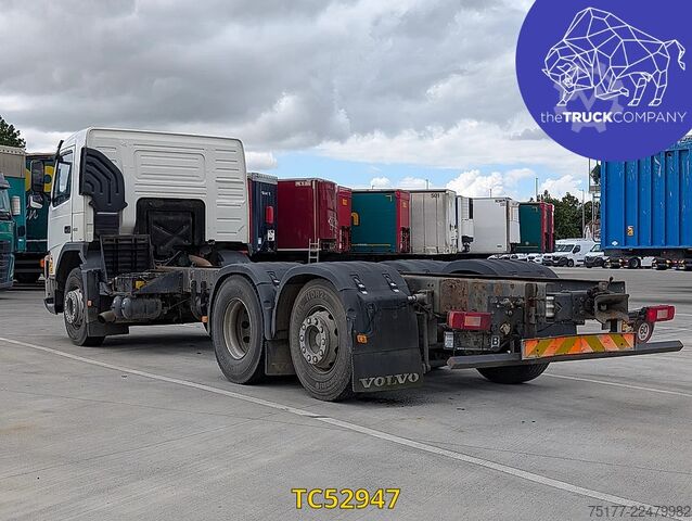 Transport af containere Volvo FM