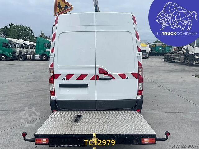 Løfteplatform Renault Master 145.35 klubb