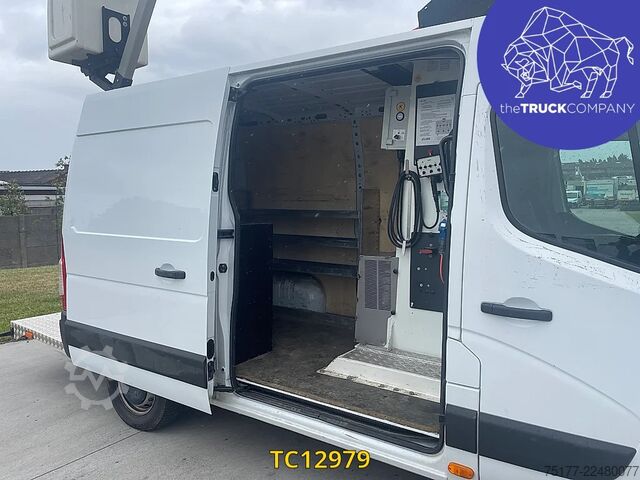 Løfteplatform Renault Master 145.35 klubb