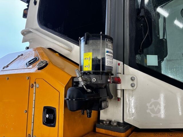 Vält LIEBHERR PR 726 LGP