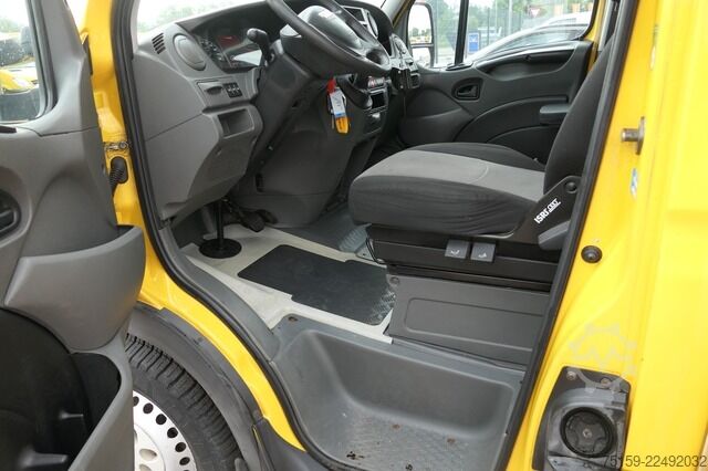 Vrachtwagen met bakwagen iveco Daily 35 S11 C30C AUTOMATIK KAMERA Regale LUFT DURCHGANG EURO-5 CoC