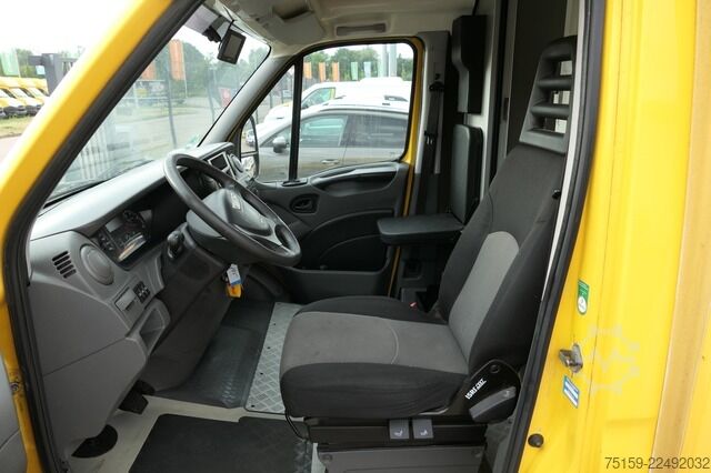 Vrachtwagen met bakwagen iveco Daily 35 S11 C30C AUTOMATIK KAMERA Regale LUFT DURCHGANG EURO-5 CoC