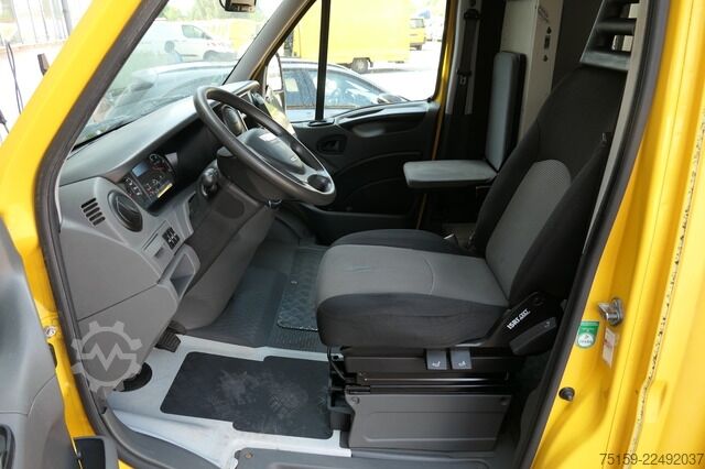 Vrachtwagen met bakwagen iveco Daily 35 S11 C30C AUTOMATIK KAMERA Regale LUFT DURCHGANG EURO-5 CoC