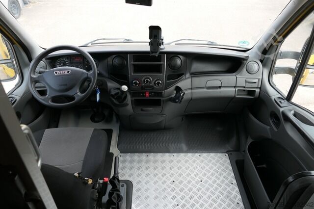 Vrachtwagen met bakwagen iveco Daily 35 S11 C30C AUTOMATIK KAMERA Regale LUFT DURCHGANG EURO-5 CoC