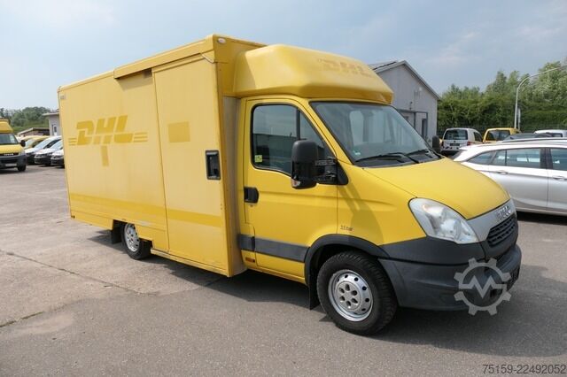 Vrachtwagen met bakwagen iveco Daily 35 S11 C30C AUTOMATIK KAMERA MAXI KAMERA Regale LUFT - EURO 5 - CoC
