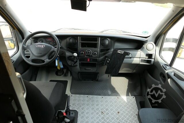 Vrachtwagen met bakwagen iveco Daily 35 S11 C30C AUTOMATIK KAMERA MAXI KAMERA Regale LUFT - EURO 5 - CoC