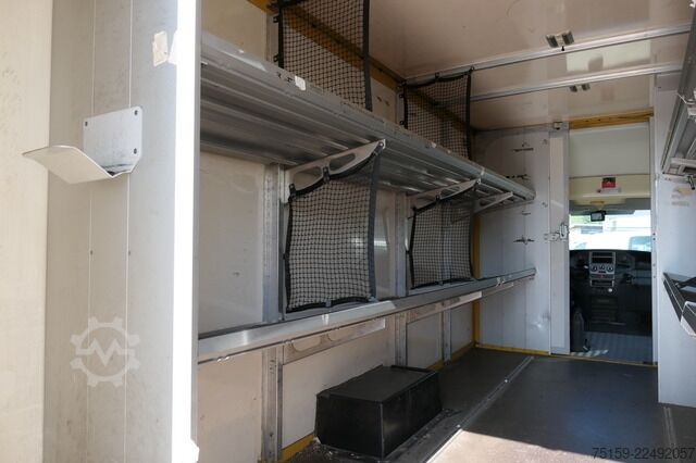 Vrachtwagen met bakwagen iveco Daily 35 S11 C30C AUTOMATIK KAMERA MAXI KAMERA Regale LUFT - EURO 5 - CoC