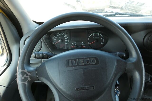 Vrachtwagen met bakwagen iveco Daily 35 S11 C30C AUTOMATIK KAMERA MAXI KAMERA Regale LUFT - EURO 5 - CoC