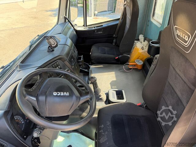 Autodomíchávač betonu Iveco Trakker 450