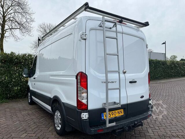 Furgoneta de reparto doble cabina Ford Transit FCD
