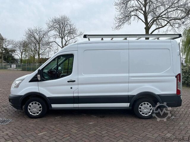 Furgoneta de reparto doble cabina Ford Transit FCD