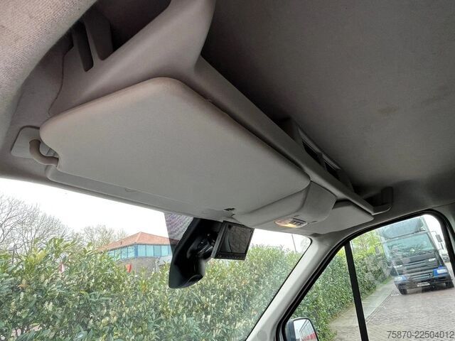 Furgoneta de reparto doble cabina Ford Transit FCD