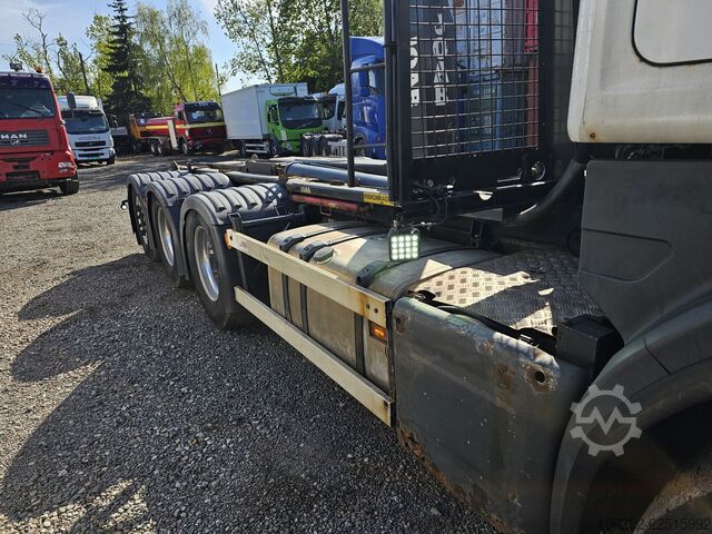 Kroghejselastbil SCANIA R480LB 8X4*4HHA MOTORSCHADEN! 3-Pedal J