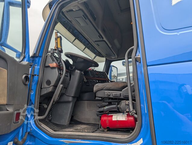 Hakowiec Volvo FH520 -37 8X4 JOAB Lift+Lenkachse Blatt/