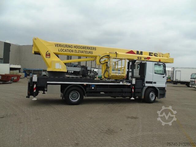 Aerial platform Mercedes-Benz Actros