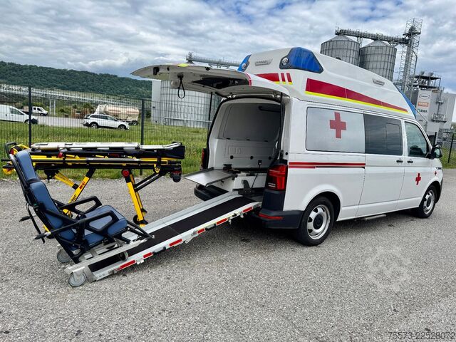 Brandweerwagen VW VW T6.1, 4-Motion, mit Trage und Sessel