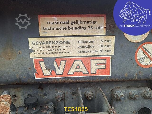 Přeprava kontejnerů Mercedes-Benz Actros 3235