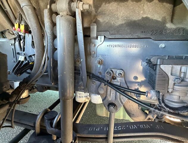 Tracteur routier standard VOLVO FH 13.420 EURO 6 FULL SPOILER 2x TANKS ONLY 566.