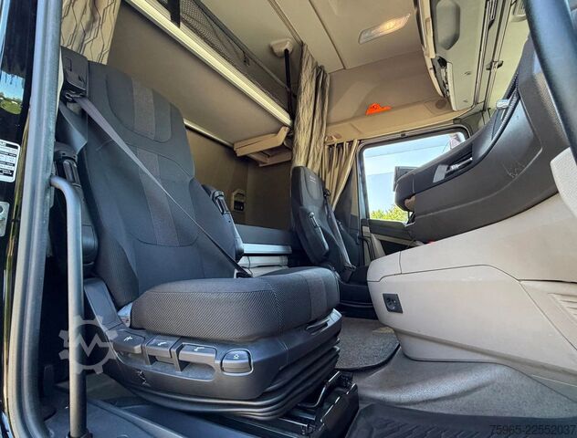 Camion frigorifique DAF XG 480 EURO 6E FAR 50 CC COMBI FLOWER WIDE CARRI