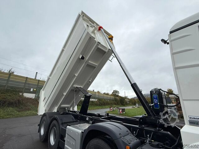 Avfallsbil MAN TGS 35.480 MAN TGS 35.480 8X4 BB EuromixMTP 18m...