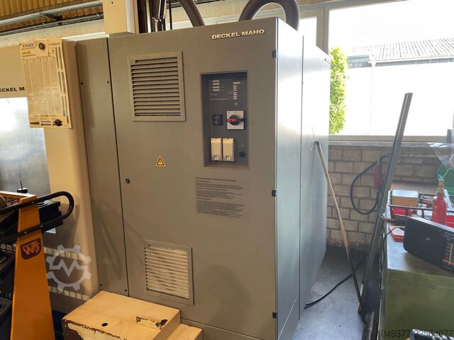 Vertikales Bearbeitungszentrum Deckel Maho DMC 635 V