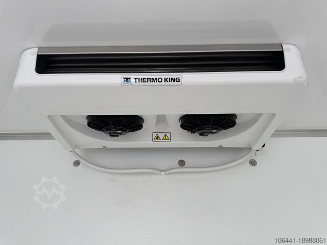 Hűtött teherautó MERCEDES-BENZ Sprinter 317 Kühlkoffer V-300 Max