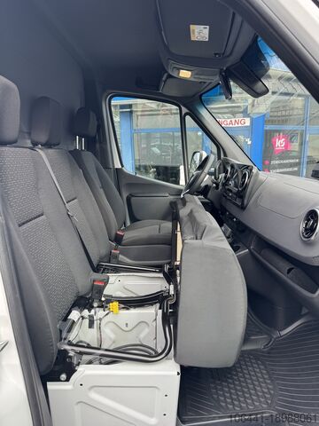 Hűtött teherautó MERCEDES-BENZ Sprinter 317 Kühlkoffer V-300 Max