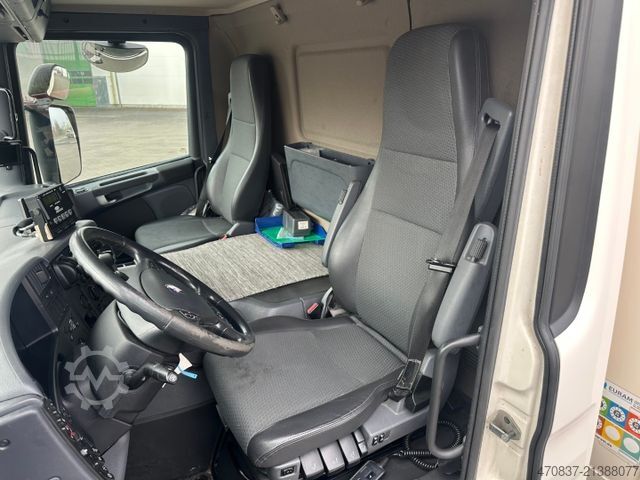 Kühlkoffer-LKW SCANIA P250 / LBW / Carrier 1150 MT / Seitentür / Trenn