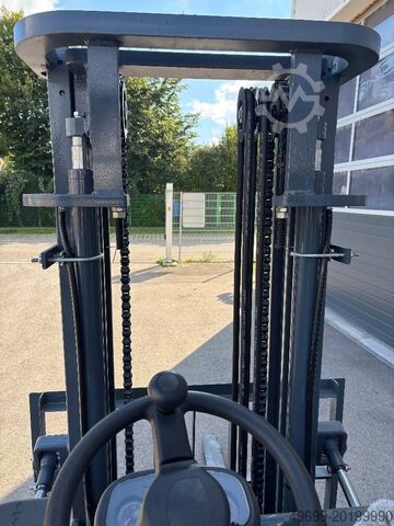 Forklift Plus Power Dieselstapler 2500kg, 3000mm