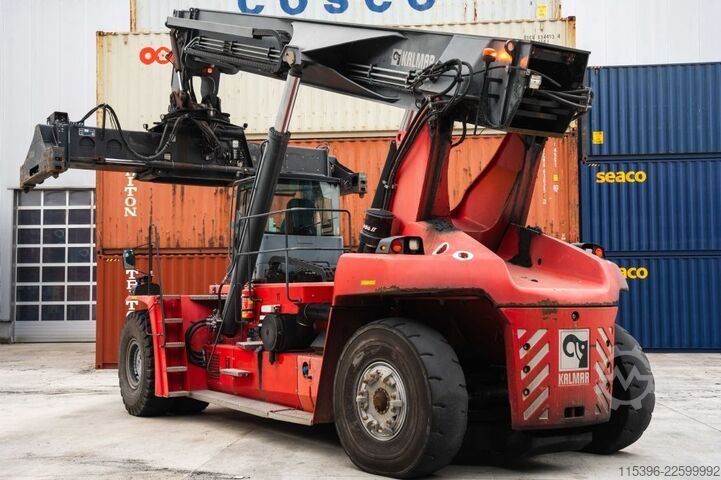 Full-container reach stacker Kalmar DRG420-60S5