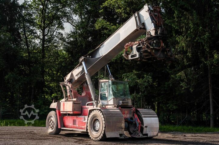 Full-container reach stacker Kalmar DRF450-65A5XS