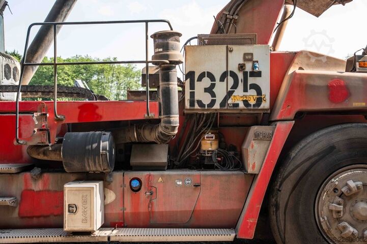 Full-container reach stacker Kalmar DRF450-65A5XS