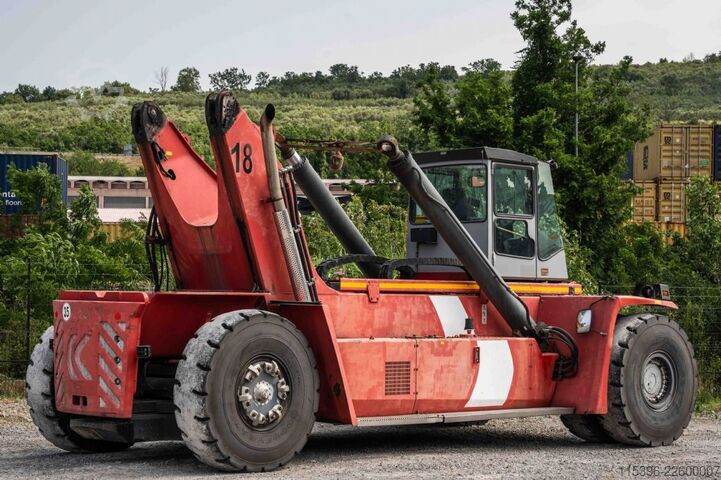 Full-container reach stacker Kalmar DRF450-60S5