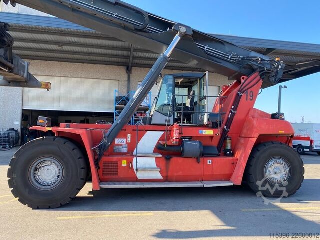 Full-container reach stacker Kalmar DRF450-60S5