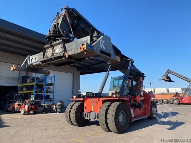 Full-container reach stacker Kalmar DRF450-60S5
