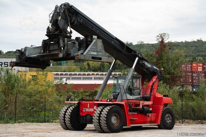 Full-container reach stacker Kalmar DRF450-60C5