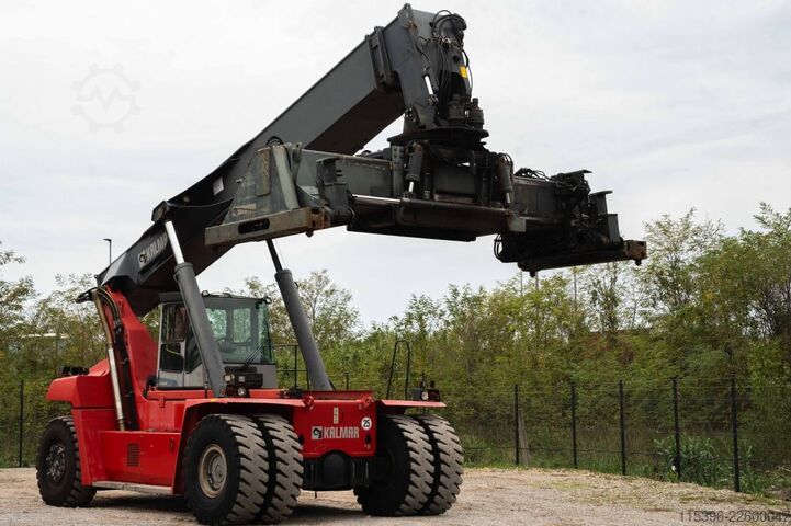 Full-container reach stacker Kalmar DRF450-60C5