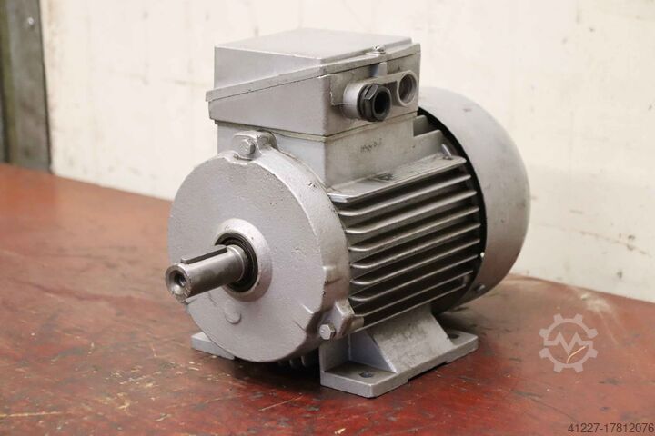 Silnik elektryczny 1,1 kW 1415 obr. Elektrim SKG90L4PC T