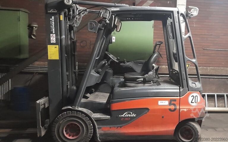 Stivuitor cu 4 roti Linde E30L
