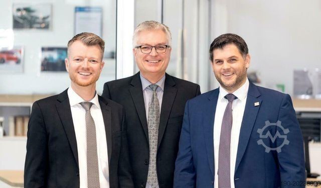 Pick-up van VOLKSWAGEN Crafter 35 Doka Pritsche TDI lang *AHK*PDC