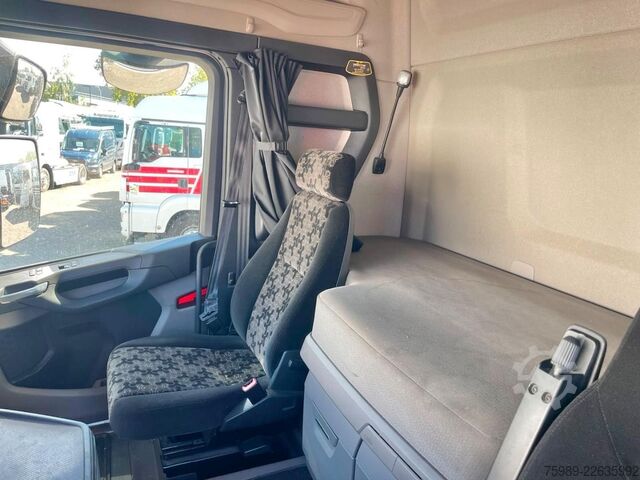 Standardni SZM Scania R450 RETARDER,FRIGO