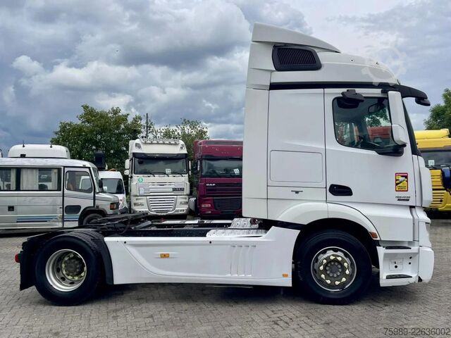 Standardni SZM Mercedes-Benz Actros 1845 Dutch truck. FRIGO