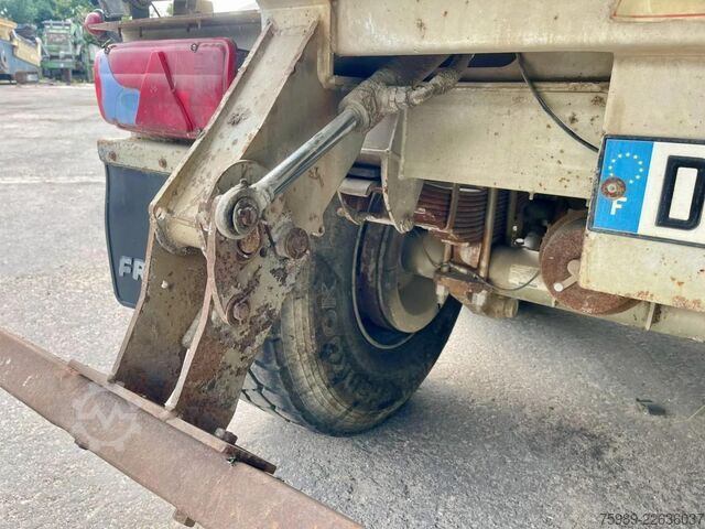 Benne Fruehauf STEEL CHASSIS,  DUMPER!   Full spring!  TOP con...